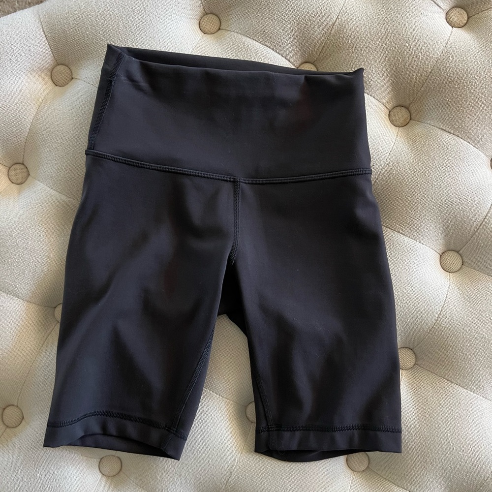 Lululemon Align High Rise Biker Shorts 8” Size 4 - Picture 2 of 3